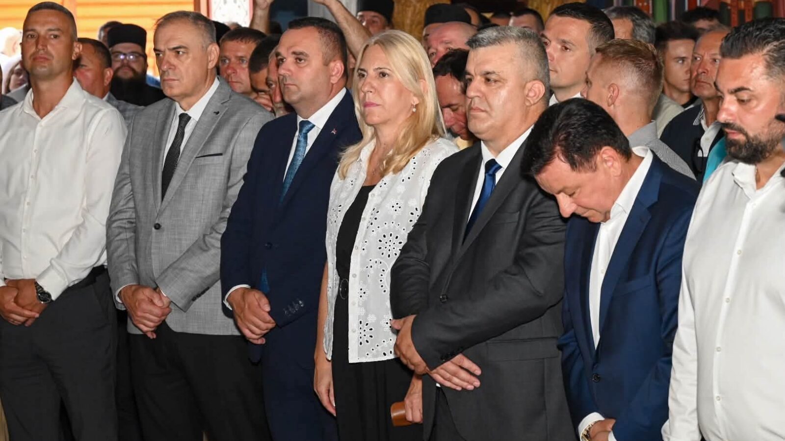 Mitropolit Fotije osveštao temelje Doma kralja Dragutina u Tesliću, prisustvovala Željka Cvijanović