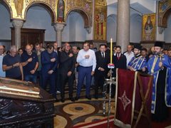 Republika Srpska u žalosti: Građani pale svijeće za generala Mladića dan nakon vijesti o smrti