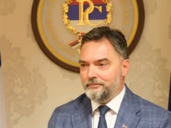 Konaković: Bošnjaci najviše zakinuti u raspodjeli vlasti, Košarac mu odgovara pitanjem o zastupljenosti Srba
