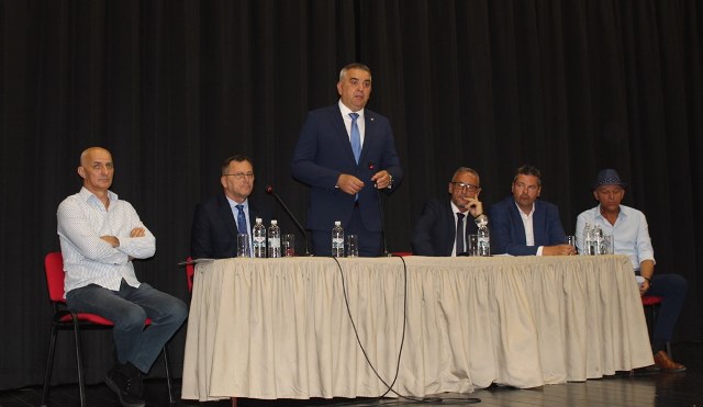 SRAMOTA U SARAJEVU: Borci FBiH prevareni treći put, dok Republika Srpska iz mjeseca u mjesec redovno uvećava primanja svojim herojima