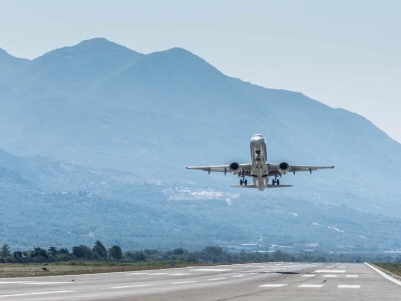 Rekordna godina za crnogorske aerodrome: Više od 2,2 miliona putnika od početka godine