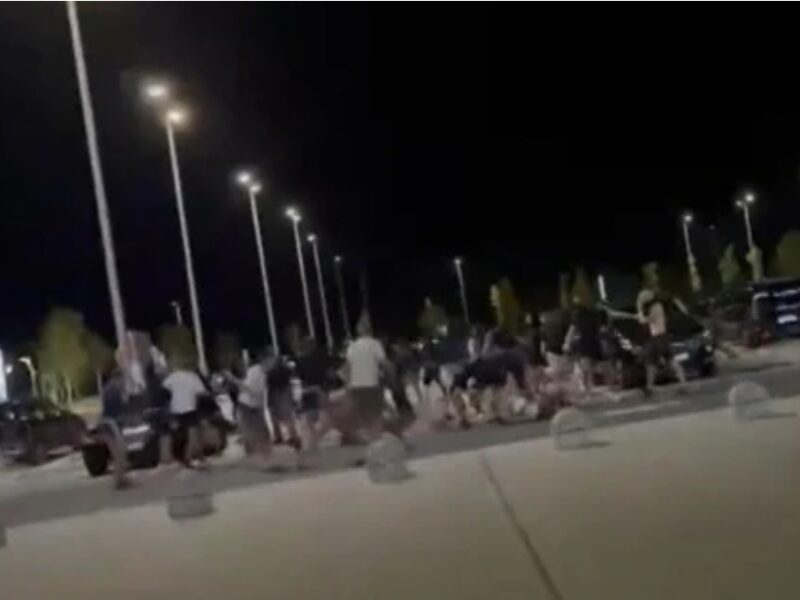 SRAMOTA NA TUĐMANU: Huligani se pola sata tukli na aerodromu, a policije nigdje – Hrvatska opet zatvorila oči pred nasiljem koje sama hrani