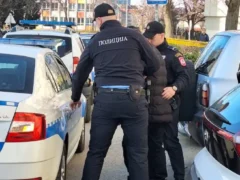 Iskoristio bolest komšije: Prevario ga za drva, pa mu ukrao 3.500 KM — policija ga uhapsila usred noći