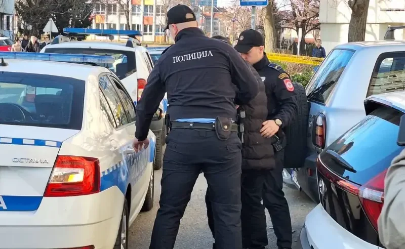 Iskoristio bolest komšije: Prevario ga za drva, pa mu ukrao 3.500 KM — policija ga uhapsila usred noći