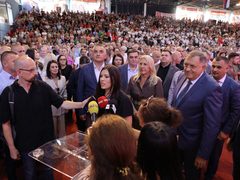 STRANKE U SRPSKOJ “SABIRAJU” MANDATE RAČUNICE PREMAŠUJU BROJ STOLICA