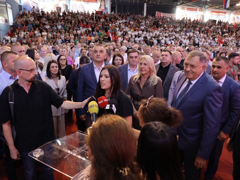 STRANKE U SRPSKOJ “SABIRAJU” MANDATE RAČUNICE PREMAŠUJU BROJ STOLICA
