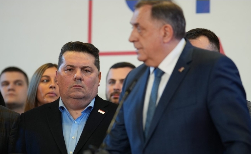 Nakon vijesti o zaoštrenim odnosima u vladajućoj koaliciji, Stevandić na konferenciji cilja CIK i Šmita, o SNSD-u ni riječi