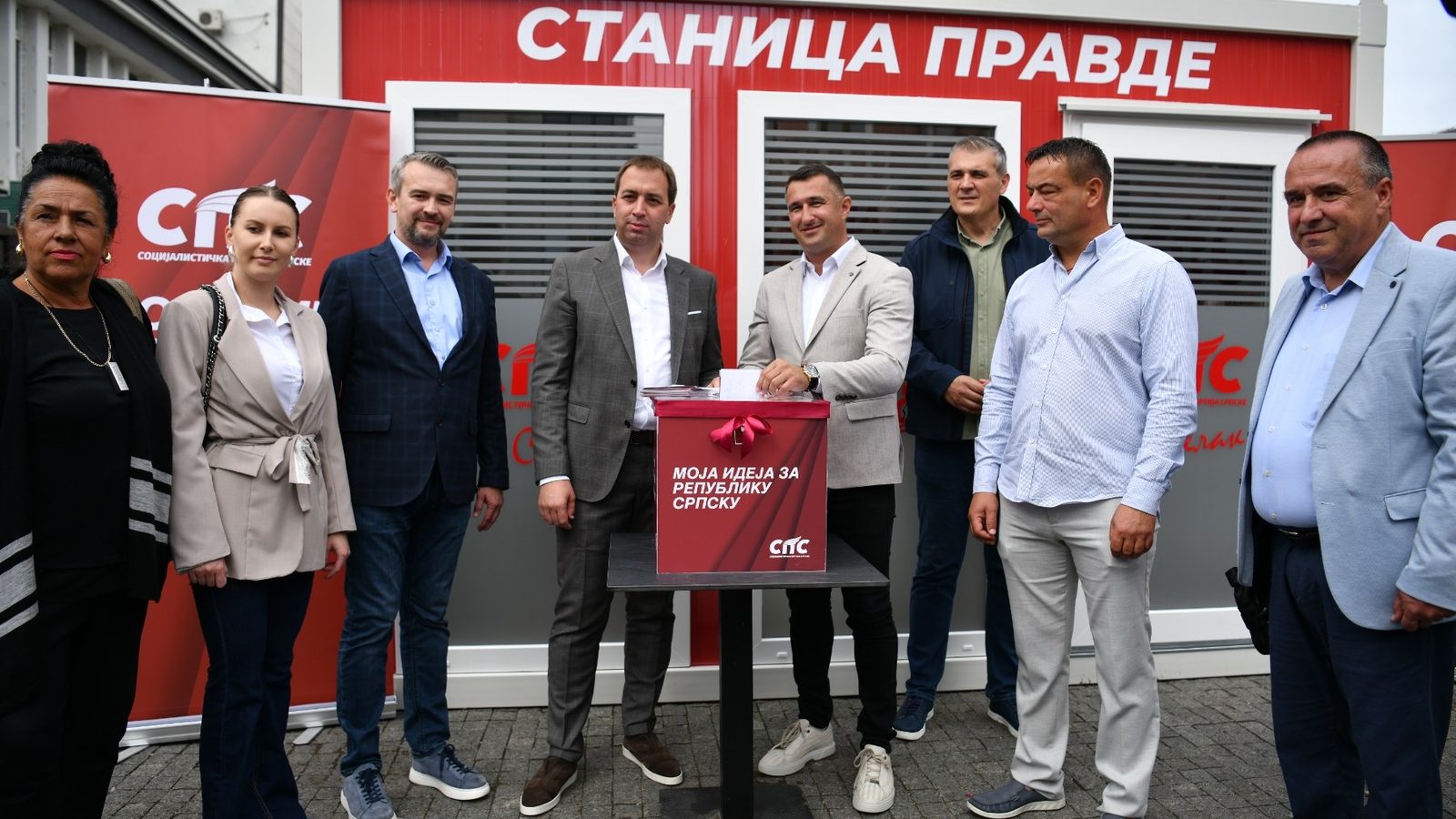 Goran Selak razgovarao sa Prijedorčanima u okviru „Stanice pravde“