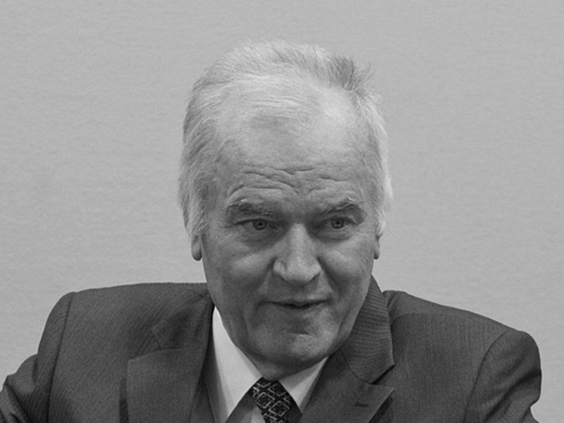 SUTRA SAHRANA GENERALA MLADIĆA — SRBIJA I SRPSKA SE OPRAŠTAJU