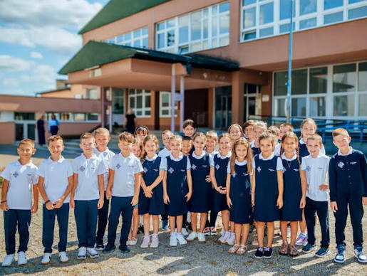 Banja Luka uvodi uniforme u škole uprkos zabrani Ministarstva prosvete
