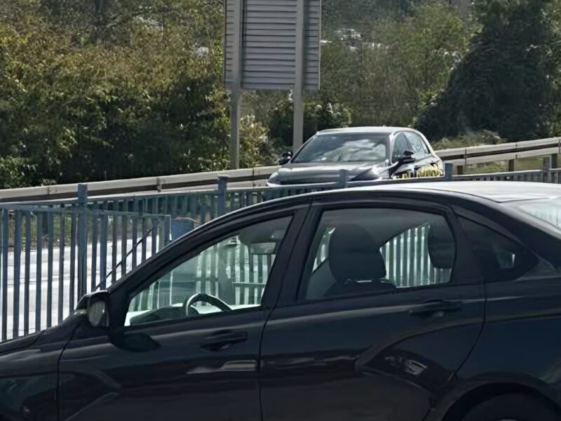 Skandal u Stanarima: Načelnik traži štednju, šef finansija vozi službeni auto u Doboj!