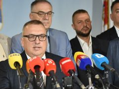 DA LI JE MODRIČA PRED NOVIM IZBORIMA: Radulović prihvata mandat narodnog poslanika?