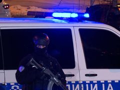Pretresi na 8 lokacija: U toku velika policijska akcija u Doboju zbog droge