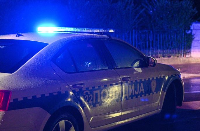 POLICIJA PRIVELA 6 OSOBA NAKON TUČE U DOBOJU